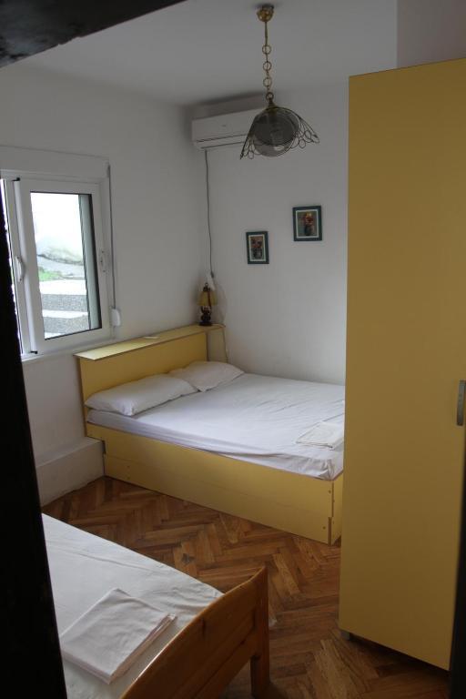 Apartments Popovic Petrovac Δωμάτιο φωτογραφία